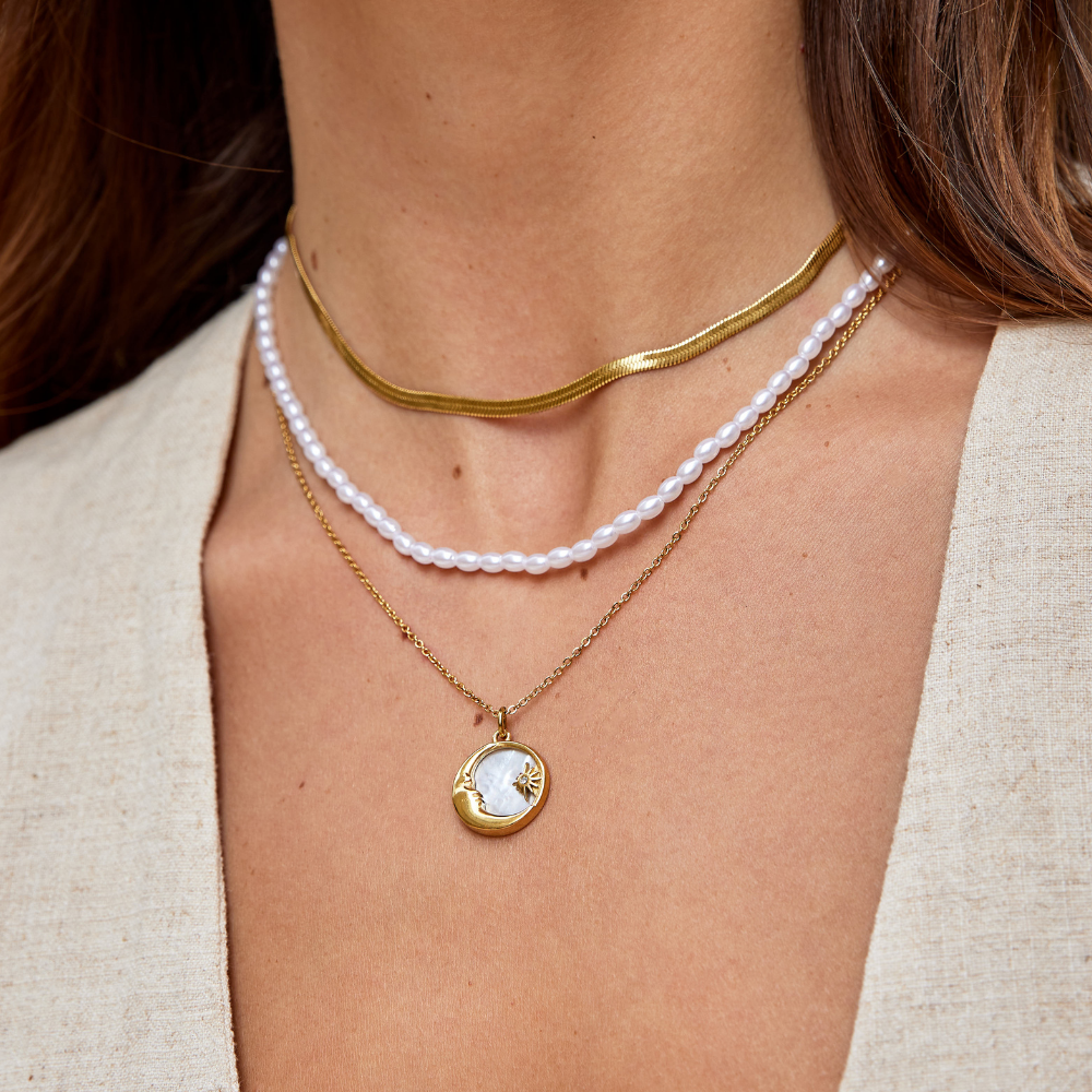 Collana in oro con catena a serpente