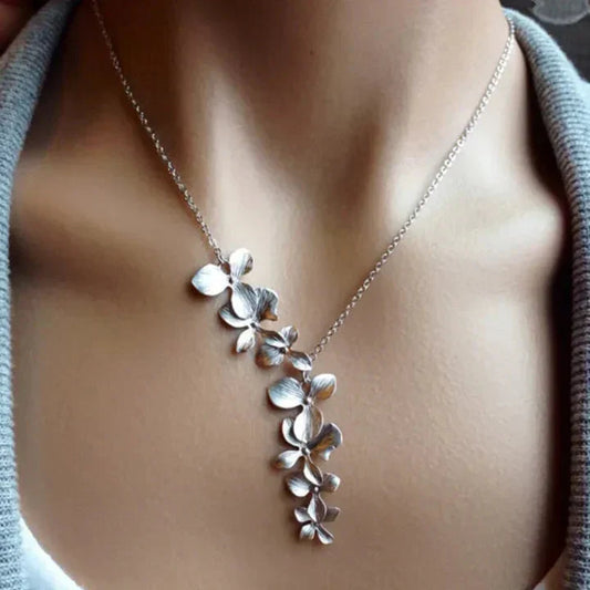 Collana floreale retrò in argento