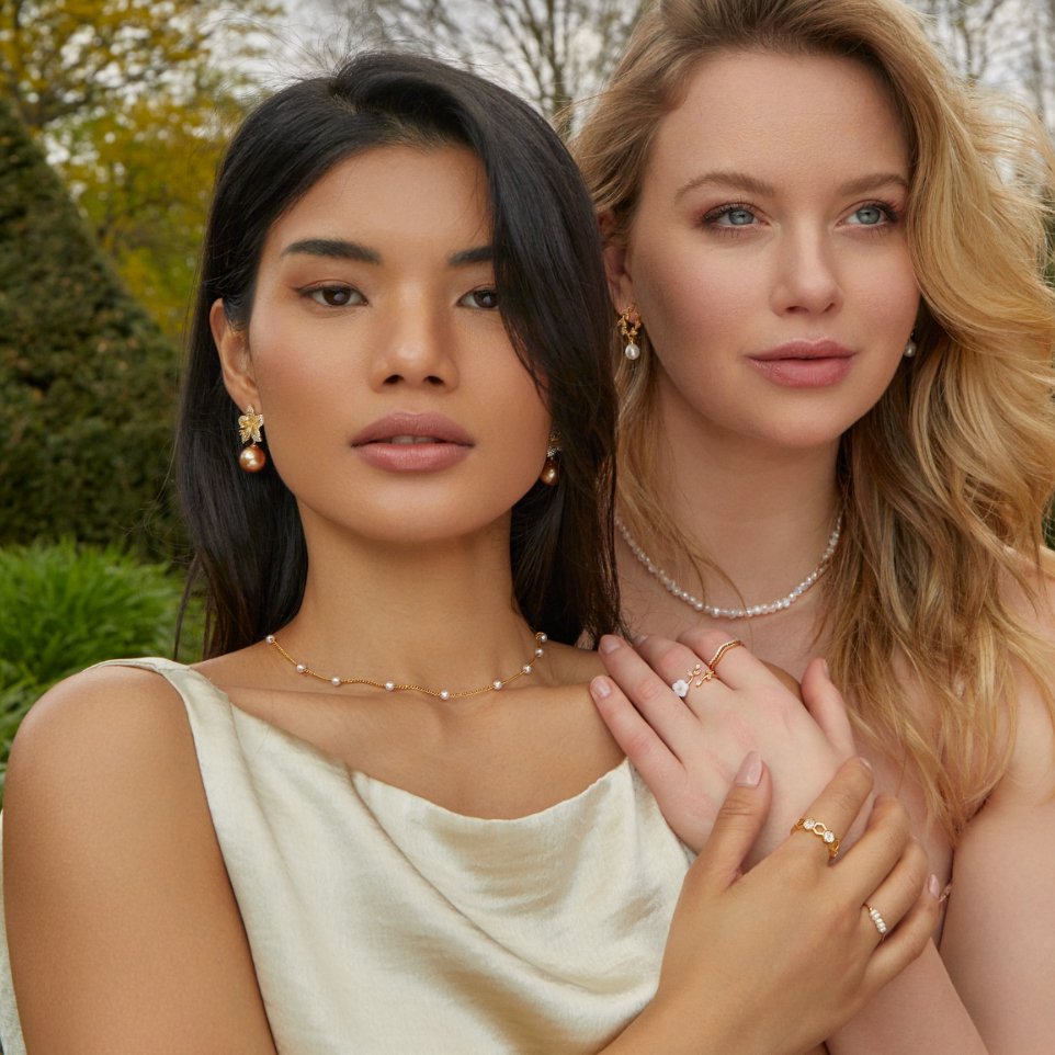 Collana di perle in oro puro